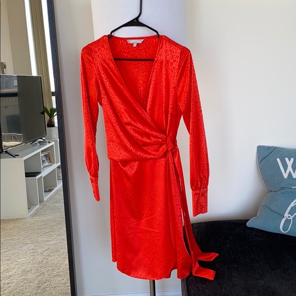 Red dress - Picture 2 of 3